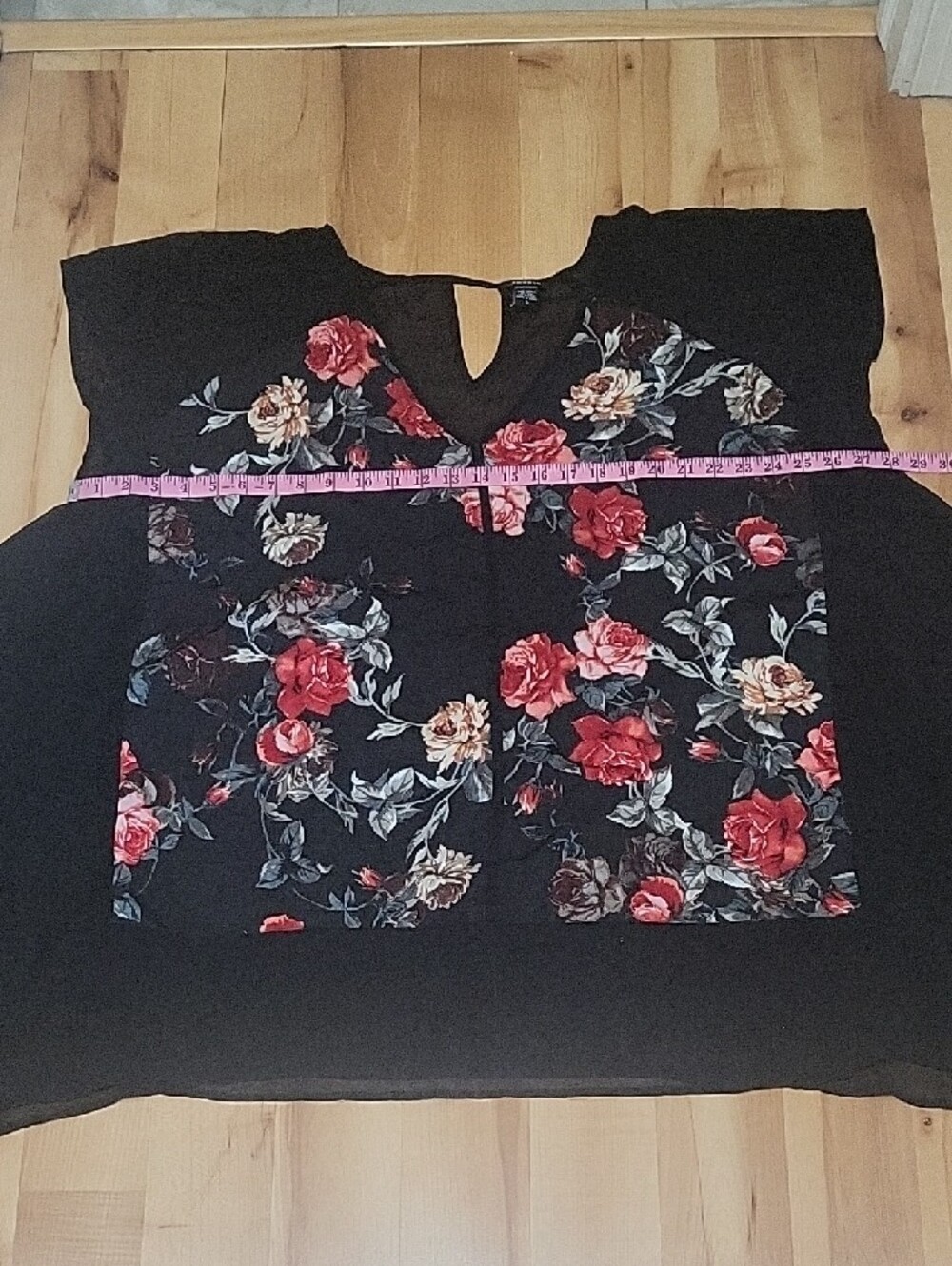 Torrid Black Floral Sheer Kimono Size 5X Red Rose Boho Open Front Cover Up - Picture 9 of 9
